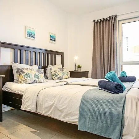 Sunny Duplex Martines *