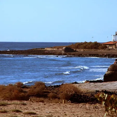 Sunny Duplex Martines דירה *