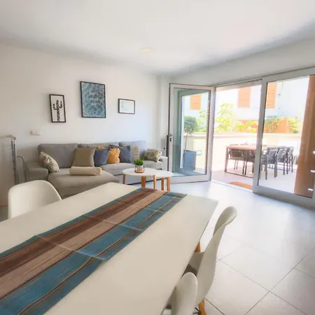 Sunny Duplex Martines