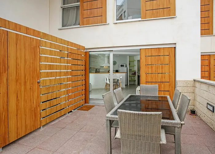 Sunny Duplex Martines